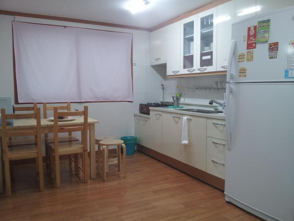 Happytree Guesthouse Seoul Eksteriør billede